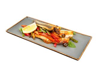 Филе от Лаврак със зеленчуци и маслини (300г)