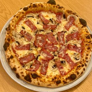 Pizza Gigante de Bacon e Cogumelos