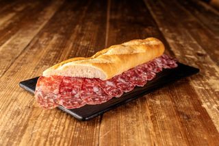 Bocadillo Salchichón