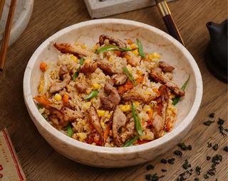 Smażony ryż z kurczakiem