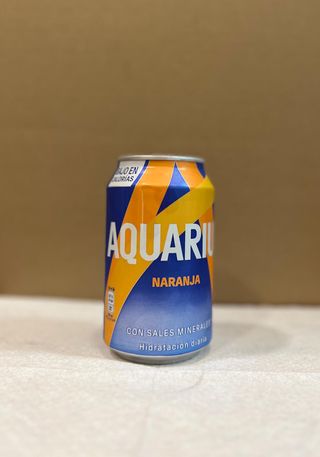 Aqurias naranja lata