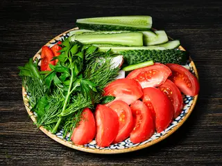 Зелень та свіжі овочі (380g)
