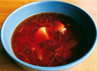 Борщ червоний зі свининою (250/30г)