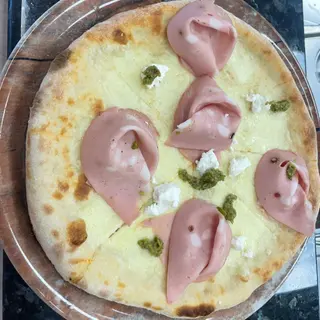 Pizza Mortadella Pistacchio E Ricotta