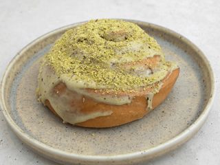 Cinnamon Roll Pistacho (120g)