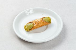Małe cannoli pistacjowe