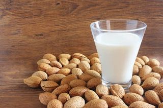 Jus De Lait Et Amande