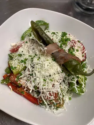 BacoN шопска салата (400г)