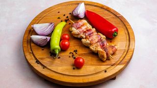 Rolovani pileći ražnjići 300g