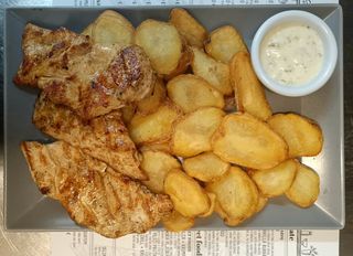 Piletina grill i krumpirići