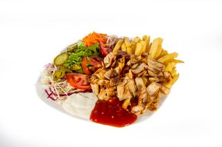 Kebab pui la farfurie