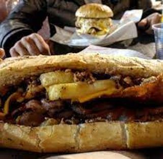 Hamburger parmigiana di melanzane e provola