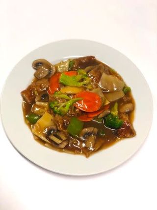 Seitan salteado con verduras, vegano