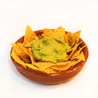 Nachos Con Guacamole