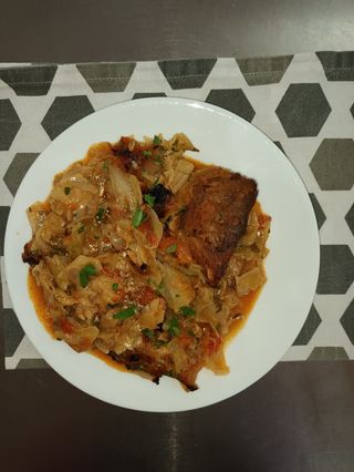 Свинско със зеле (400г)