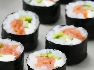 Maki Salmón Con Aguacate (8 Uds.)