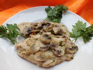 Suprema di Pollo ai Funghi o Pep~ Nero