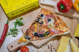 Pizza ca la tara la felie