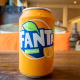 Fanta Naranja, lata 0.33l.