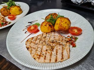 Piept de curcan la gratar