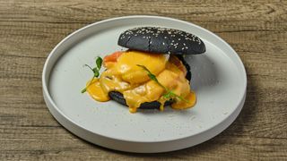 Завтрак Бенедикт с семгой