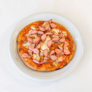 Pizzetta rossa con wurstel di pollo