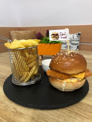 Crispy hot devil ( cartofi + sos )