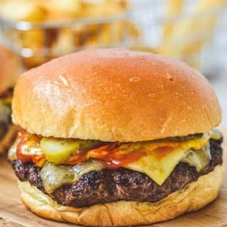 Regular cheese burger(single patty)