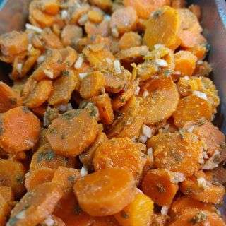 Ensalada De Zanahoria (1/2 Ración)