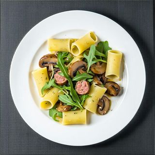 PACCHERI CON SALSICCIA A PUNTA DI COLTELLO