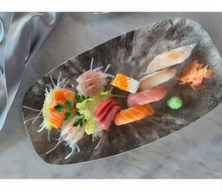 Sushi & Sashimi Moriawase (22 pzs.)