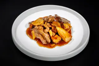 227. Ternera Con Bambú Y Setas Chinas