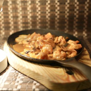 Gamberi con funghi alla piastra