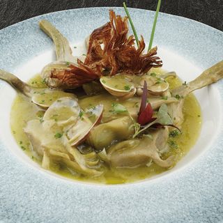 Alcachofas Naturales con Almejas en Salsa Verde (4 RACIONES)