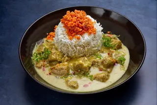 Tuna kari sa basmati pirinčem