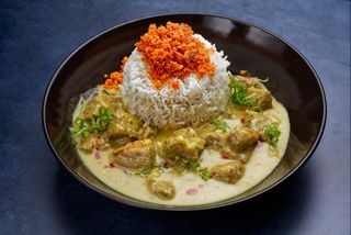 Sveža tuna u kremastom kokos curry Kirata