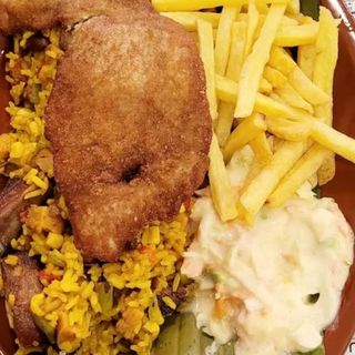 Combo Milanesa De Cerdo Con Patatas Y Ensalada (Para Seis Personas)