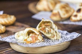 Empanada Caprese (1 Ud.)