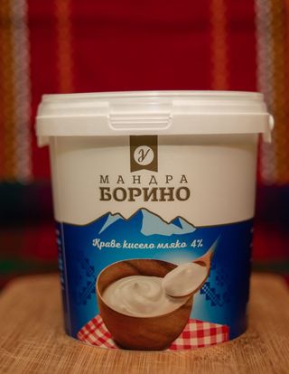 Мандра Борино краве кисело мляко (1000г)