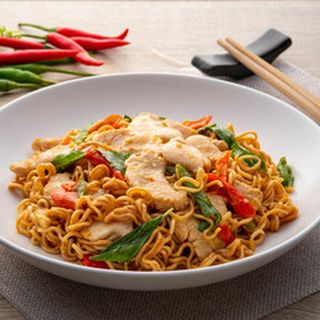 Пържено фиде с три вида месо (500г)