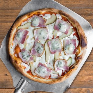 Pizza z Boczkiem i Gruszką (31 cm)