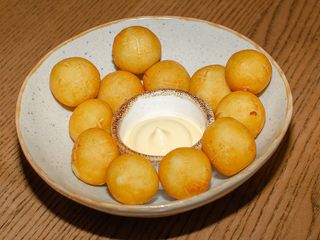 Крокети з Сирним соусом (200г)