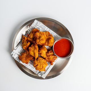 9. 닭강정 Dakgangjeong (8 Pzs.)