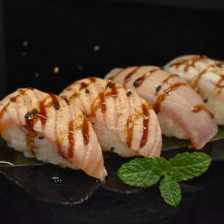 Nighiri flambè misto-4PZ/43