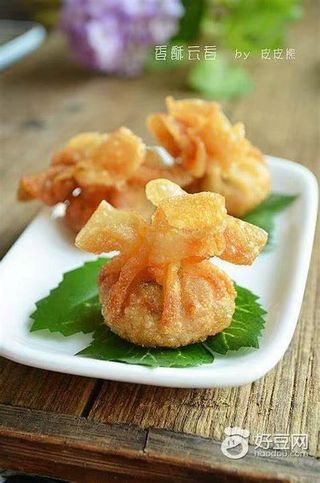 4.Wonton fritti in salsa agrodolce (6pz)