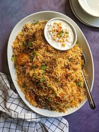 Veg Biryani With Raita