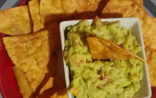 Nachos Con Guacamole
