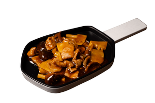 136 Manzo con bambù e funghi