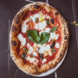 Pizza Regina Margherita (Individual)
