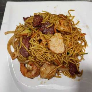 76A. Tallarines a las tres delicias